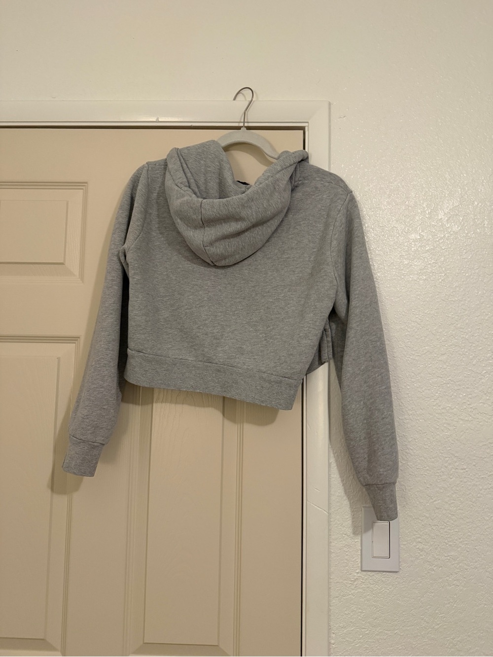 Brandy Melville Cropped Light Gray Hoodie Jacket